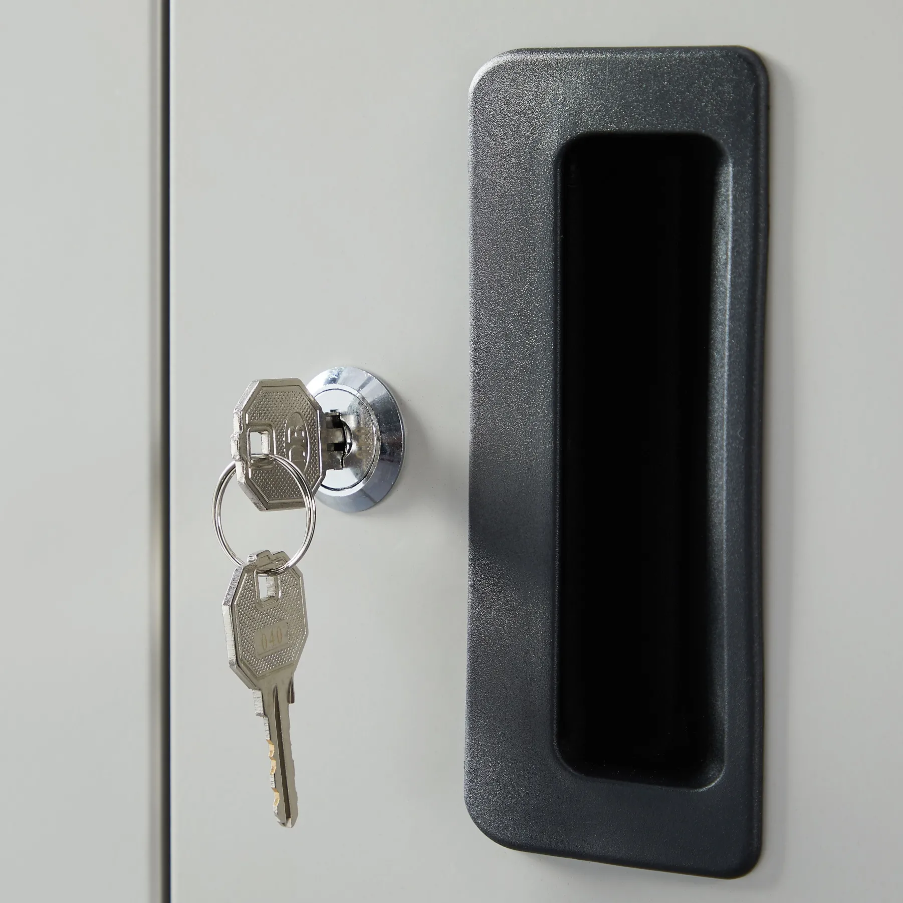 Aktenschrank mit Rollen 180 cm